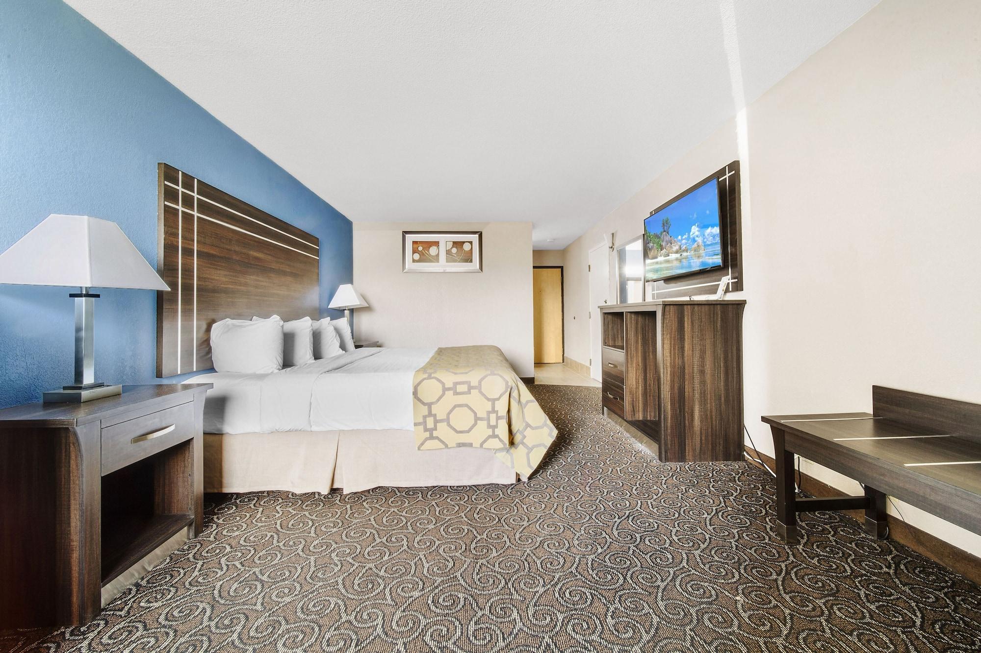 Baymont By Wyndham Muncie Near Ball State University Exterior photo