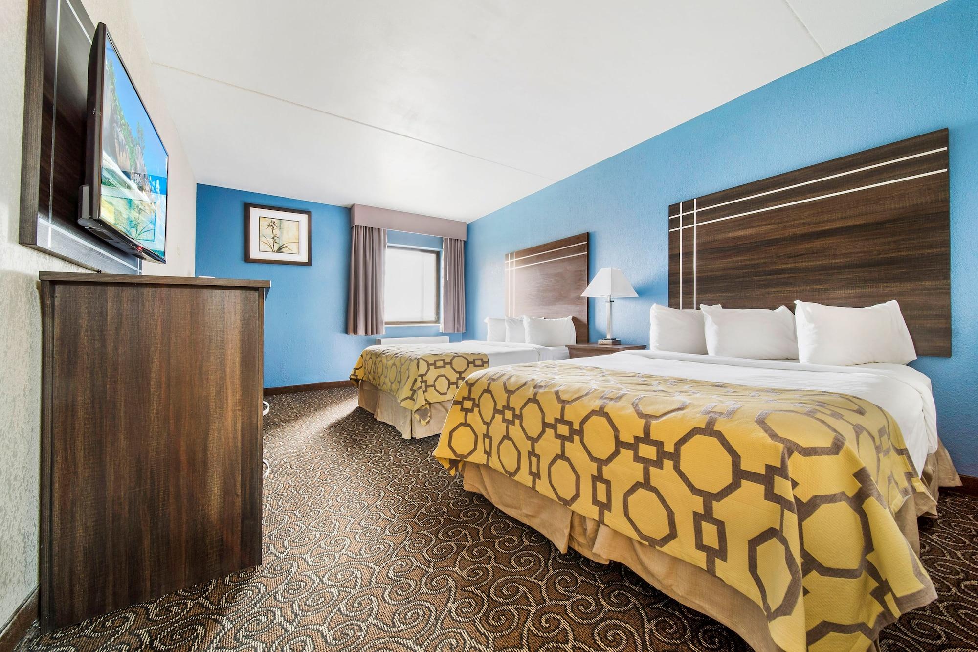 Baymont By Wyndham Muncie Near Ball State University Exterior photo