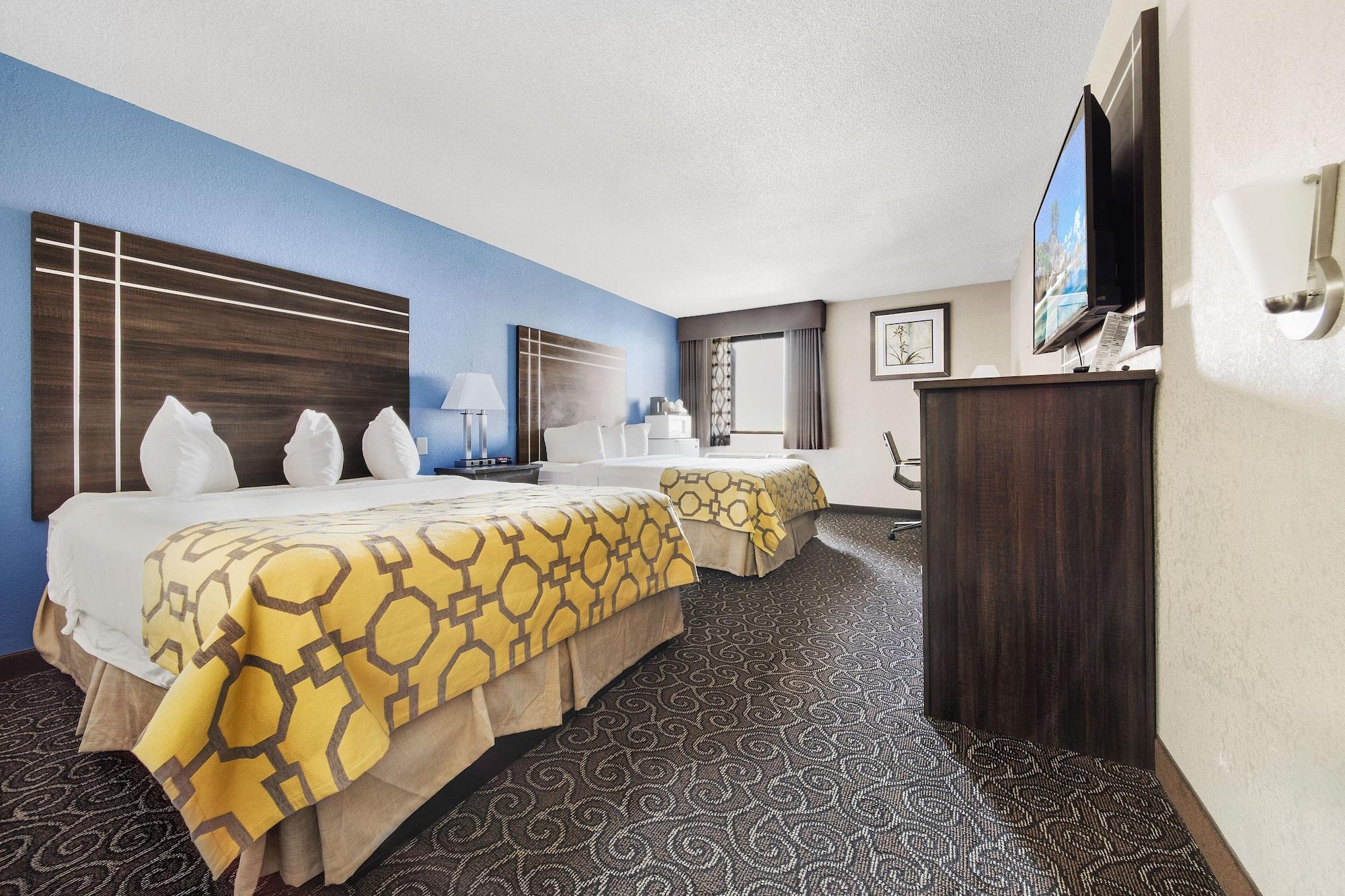 Baymont By Wyndham Muncie Near Ball State University Exterior photo