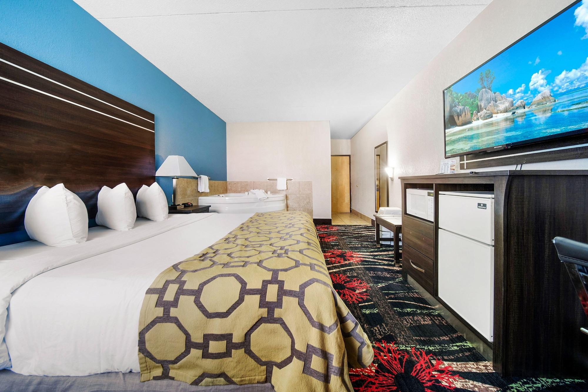 Baymont By Wyndham Muncie Near Ball State University Exterior photo