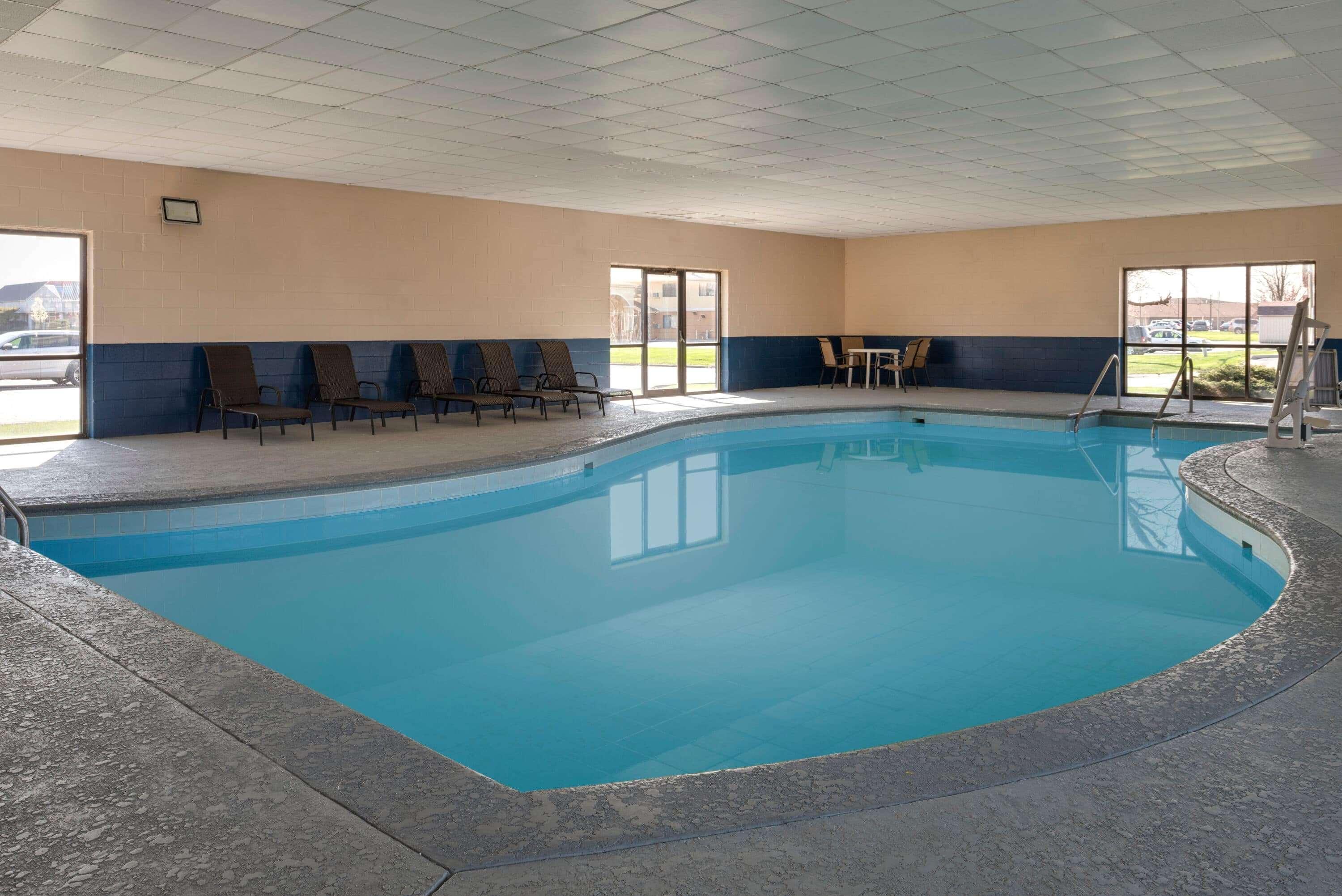 Baymont By Wyndham Muncie Near Ball State University Exterior photo