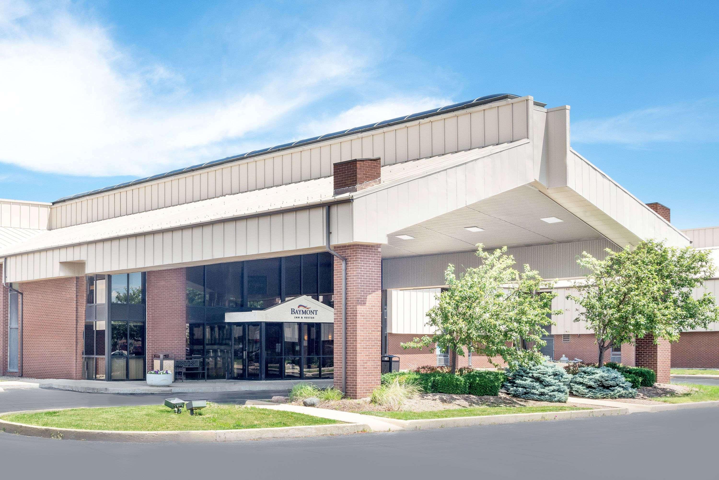 Baymont By Wyndham Muncie Near Ball State University Exterior photo